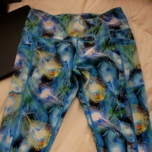 Constantly Varied Gear Capri leggings. Very good condition Small